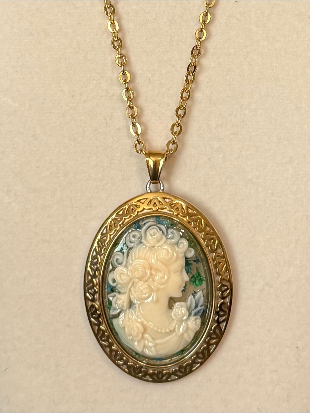 Gold-Tone Cameo Pendant Necklace